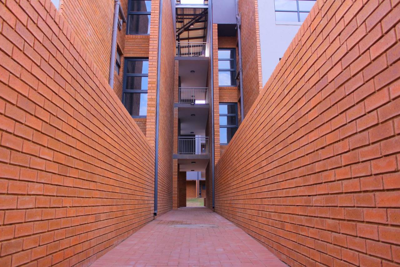 Airport Heights Apartment บ็อคสเบิร์ก ภายนอก รูปภาพ